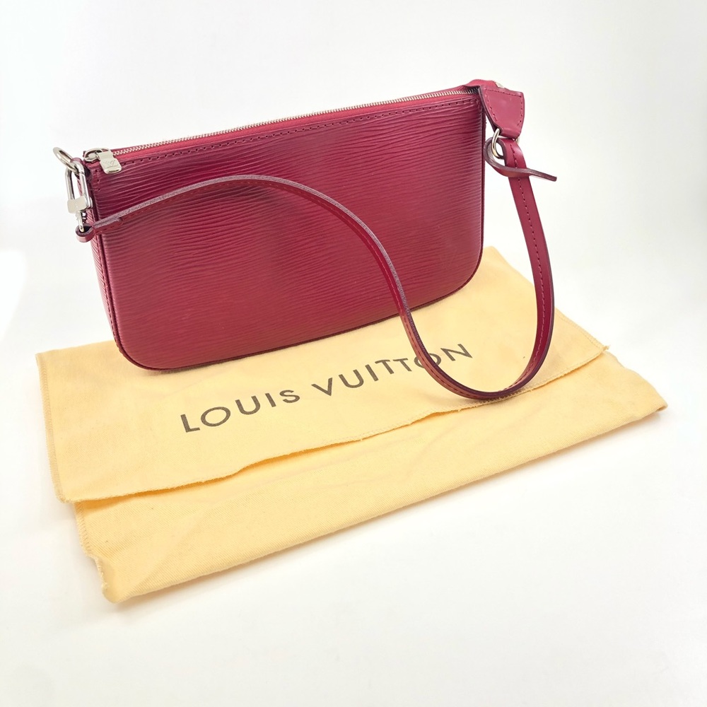 LOUIS VUITTON Fuchsia Epi NM Pochete